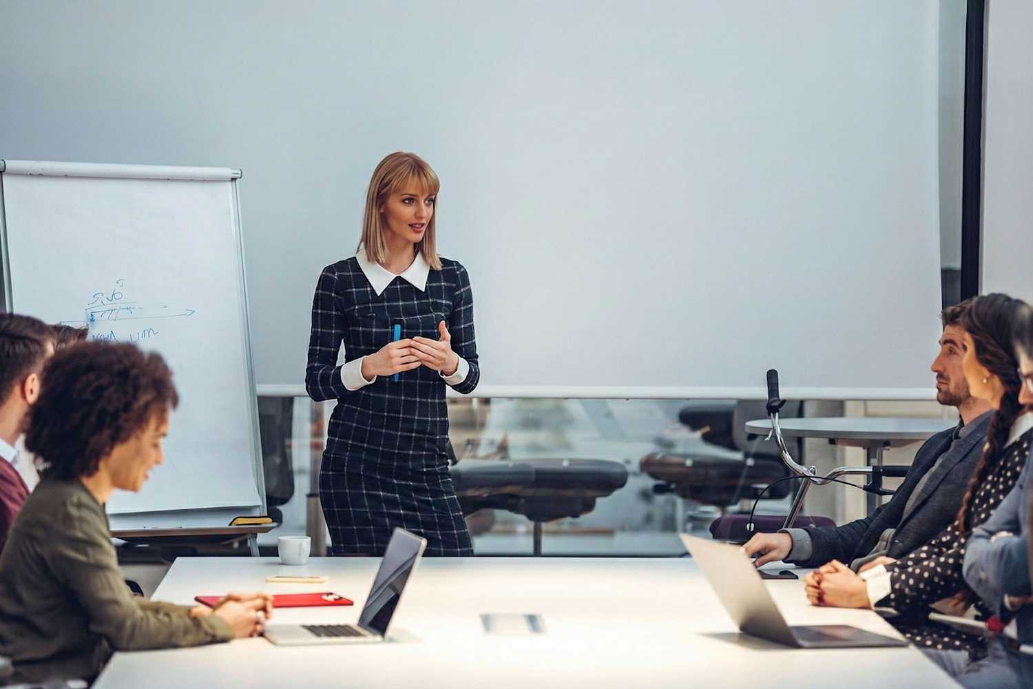 Almanca B2 konuşma becerileri – toplantı ve sunum yapma